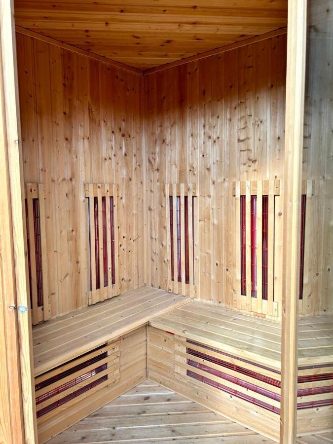 Buddha Style Family House & Jacuzzi & Sauna Near Amsterdam Vijfhuizen Экстерьер фото